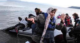 Çanakkale’den yola çıkan ve 30 düzensiz göçmeni taşıyan şişme bot, Yunanistan’a ulaştı