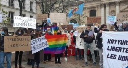 Fransa’da PKK yandaşları ve LGBT’lilerden Boğaziçi’ne destek eylemi