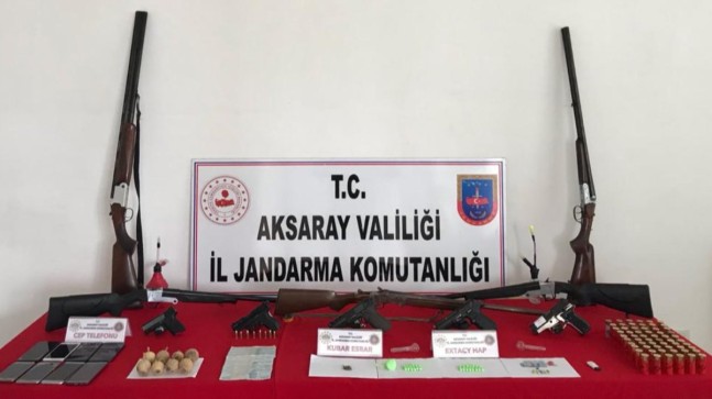 Aksaray ve İstanbul’daki uyuşturucu operasyonunda 13 kişi yakalandı