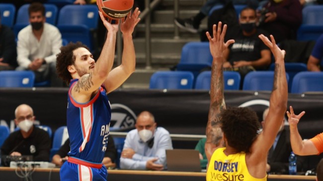 Anadolu Efes EuroLeague’de Maccabi Playtika’yı da devirdi