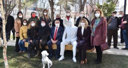CHP’li Bilecik Belediyesi Atatürk ve köpeği Foks’un heykelini kaldırdı