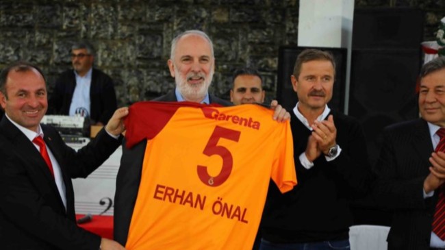 Eski futbolcu Erhan Önal hayatını kaybetti