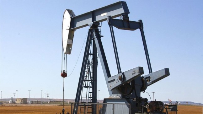 Fitch, petrol fiyatı tahminlerini yukarı yönlü revize etti