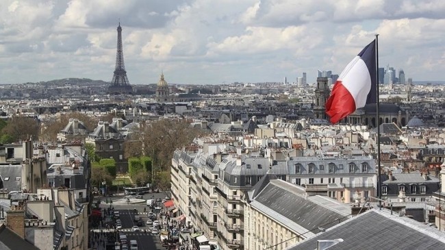 Fransa’da ‘rıza yaşını’ 15 olarak belirleyen yasa tasarısı onaylandı