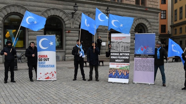 İsveç’te Uygur Türkleri protesto gösterisi gerçekleştirdi
