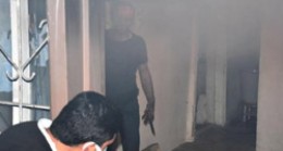 Sivas’ta evini ateşe veren kişi, müdahaleye gelen itfaiyeyi bıçakla karşıladı